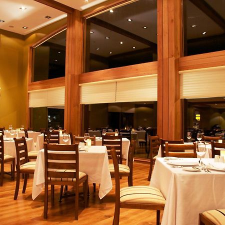 Wyndham Puerto Varas Pettra ร้านอาหาร รูปภาพ Restaurant