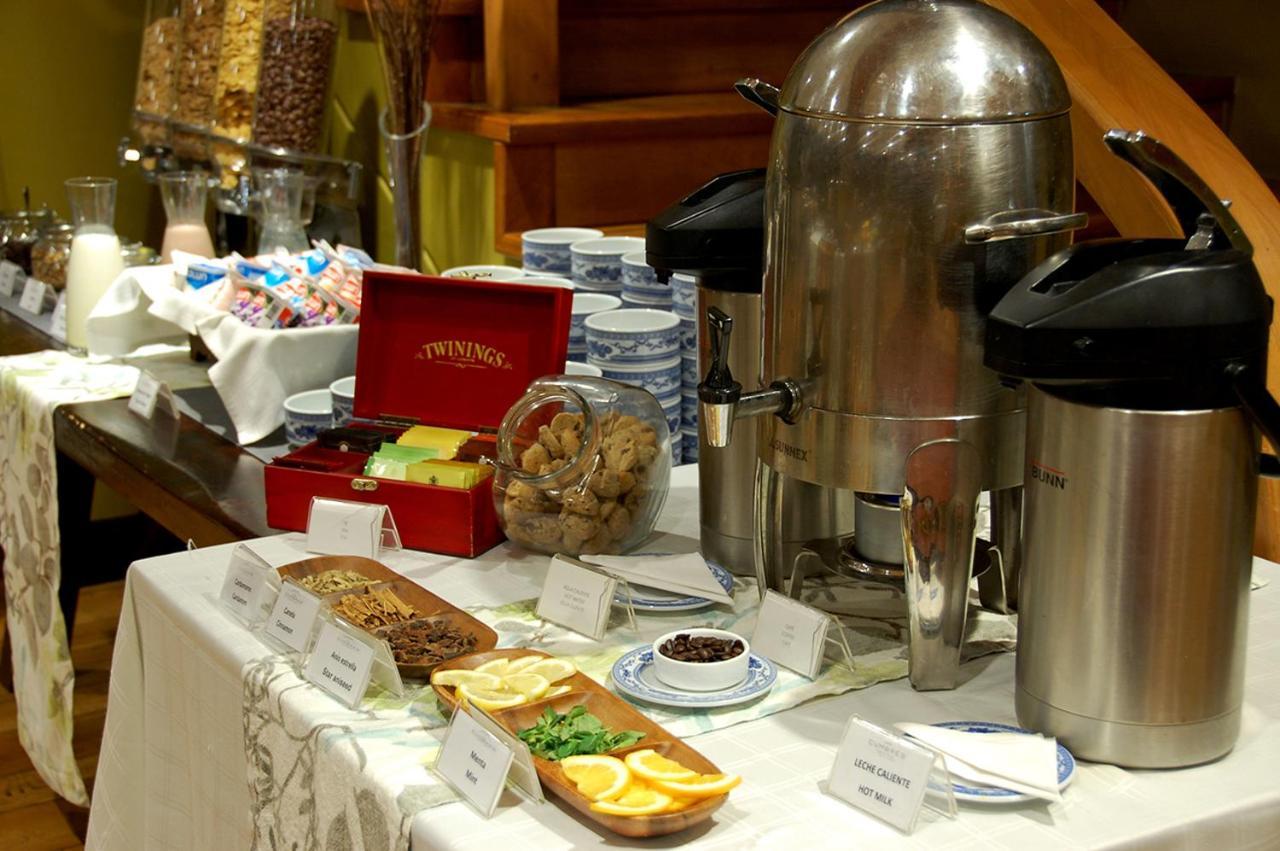 Wyndham Puerto Varas Pettra ภายนอก รูปภาพ A coffee break