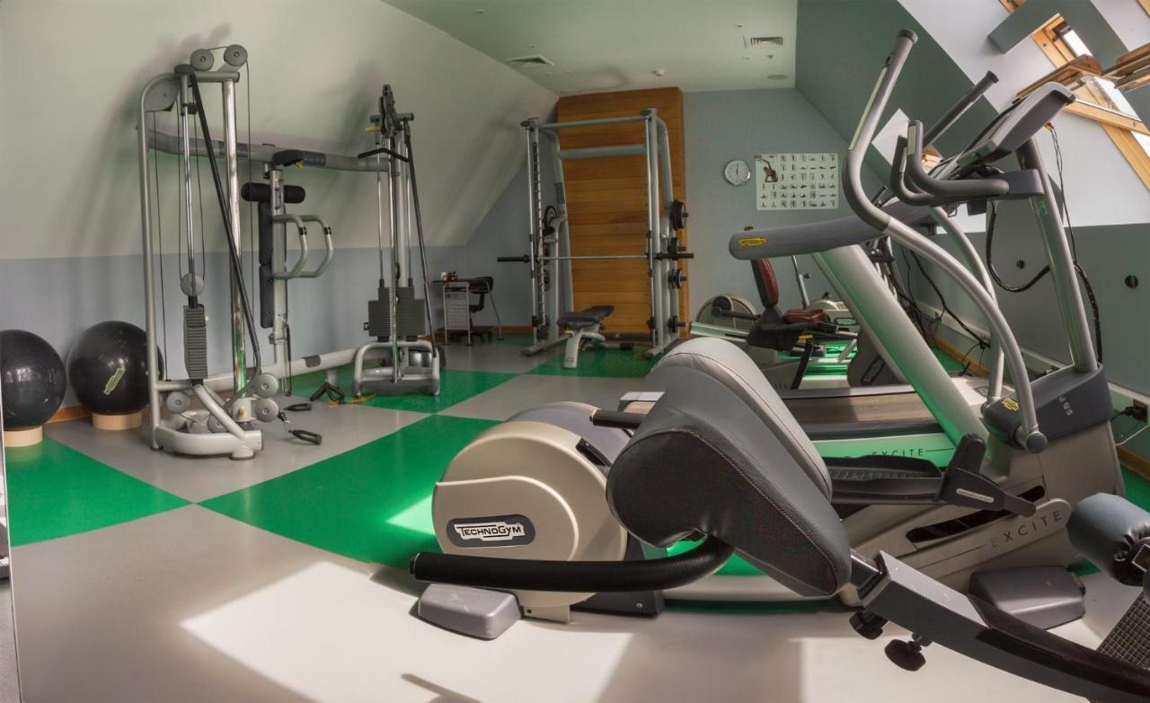 Wyndham Puerto Varas Pettra ภายนอก รูปภาพ A gym in the UK