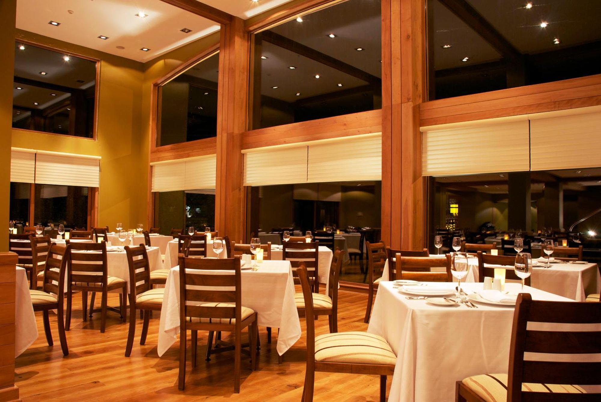 Wyndham Puerto Varas Pettra ร้านอาหาร รูปภาพ Restaurant