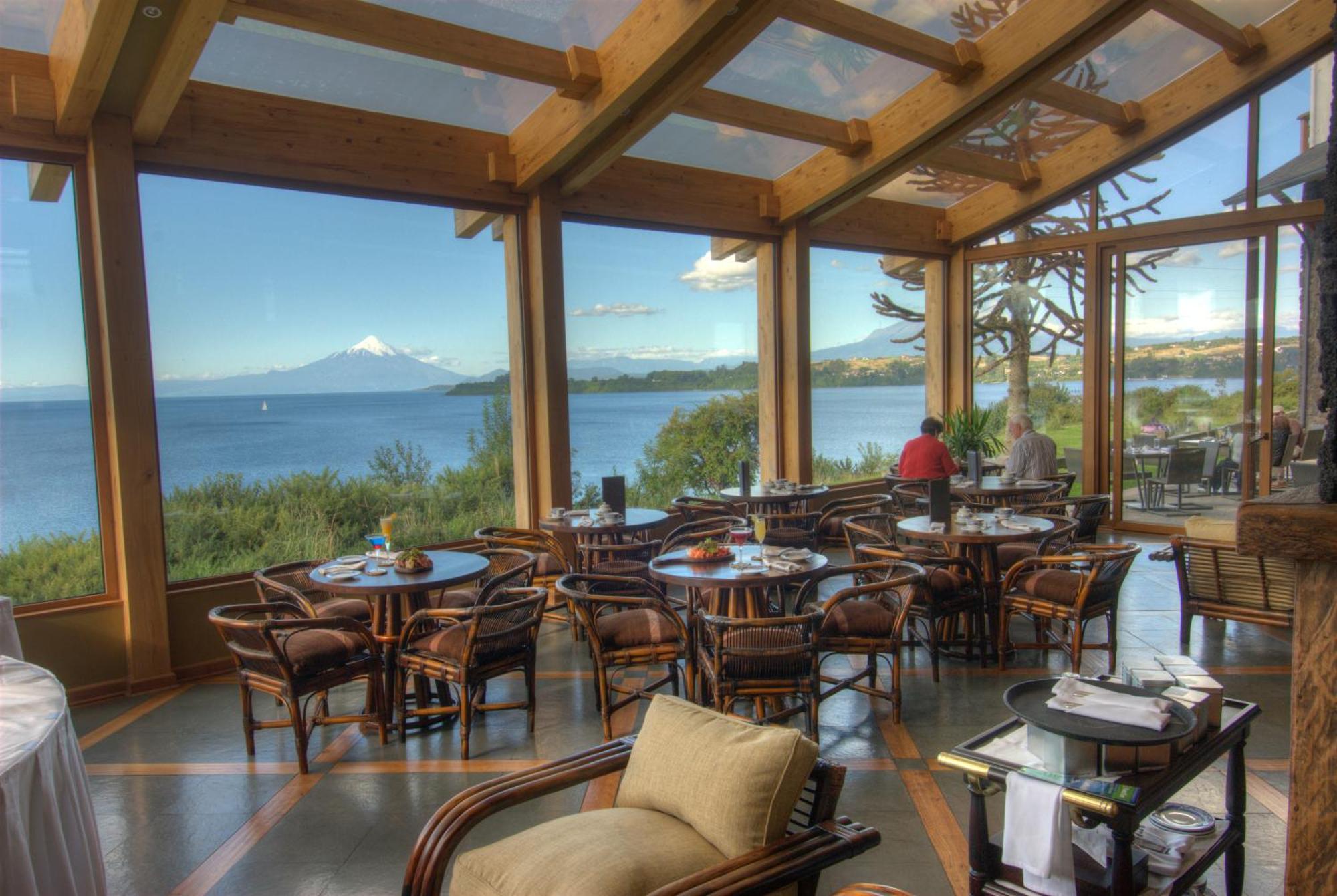 Wyndham Puerto Varas Pettra ภายนอก รูปภาพ Restaurant at the hotel