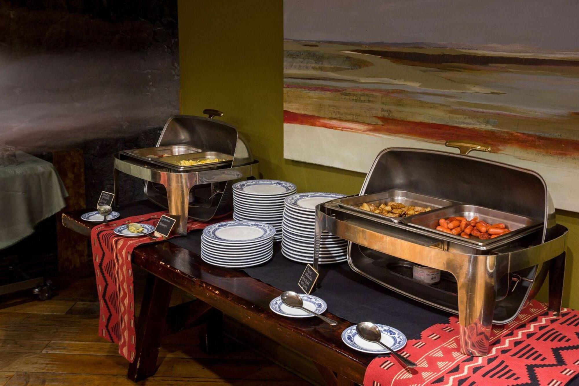 Wyndham Puerto Varas Pettra ภายนอก รูปภาพ A chafing dish