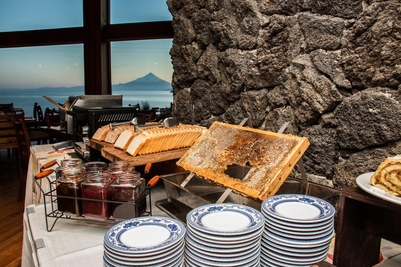 Wyndham Puerto Varas Pettra ภายนอก รูปภาพ Honeycomb in a restaurant